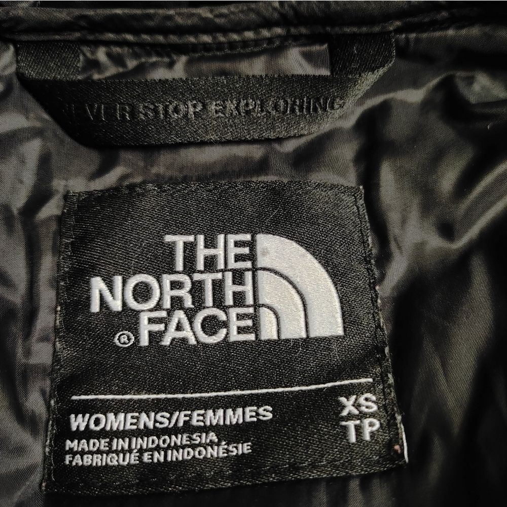 The North Face Women's Quilted Black Puffer Coat - Thermoball Parka - Picture 8 of 10